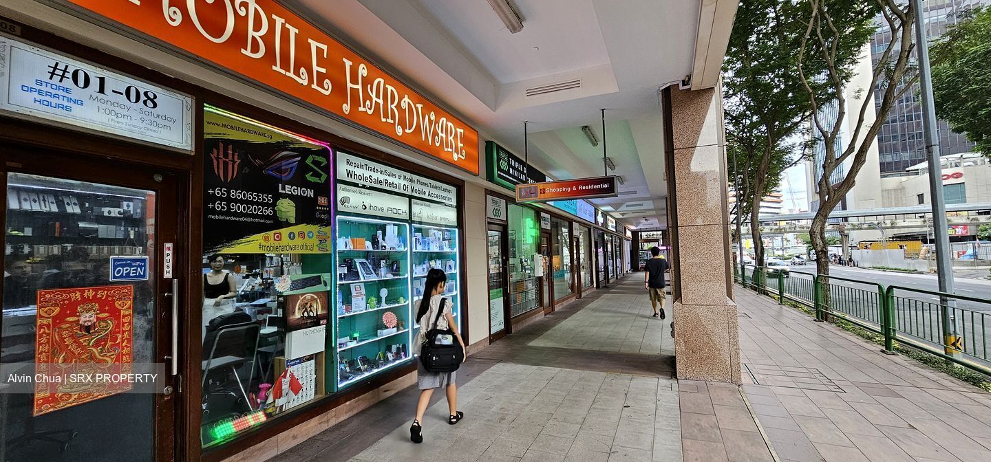 Burlington Square (D7), Retail #481770351